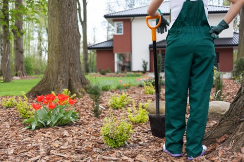 Trusted payment methods for Gardeners Lea Bridge including card and PayPal options